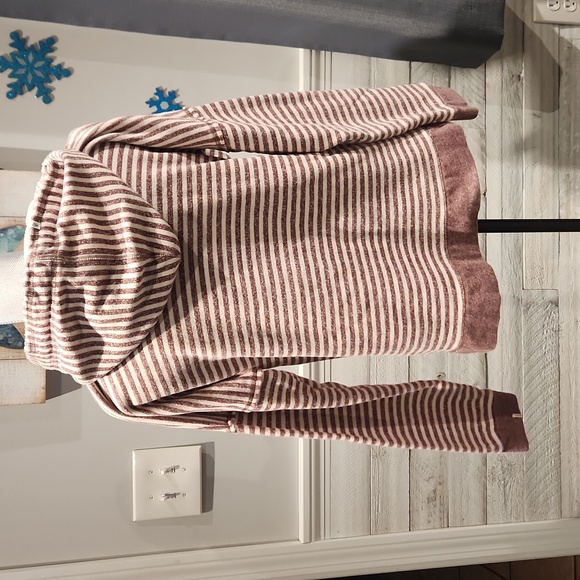 Volcom since 1991 Women's sz L (14) Striped Sweatshirt w/hoodie - Picture 2 of 4